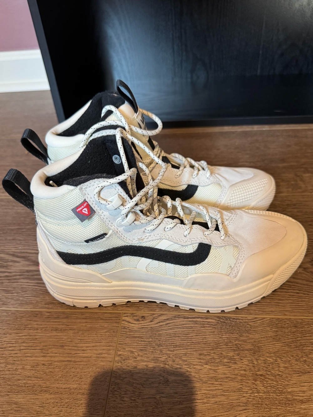 Vans Ultrarange Hiking Boots - Picture 2 of 10